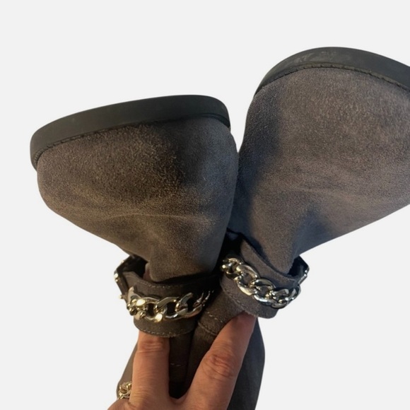 Vionic Suede Moto Boots Ankle Chain Booties Gray Zip Biker Orthotic Sz 9 - Picture 7 of 9